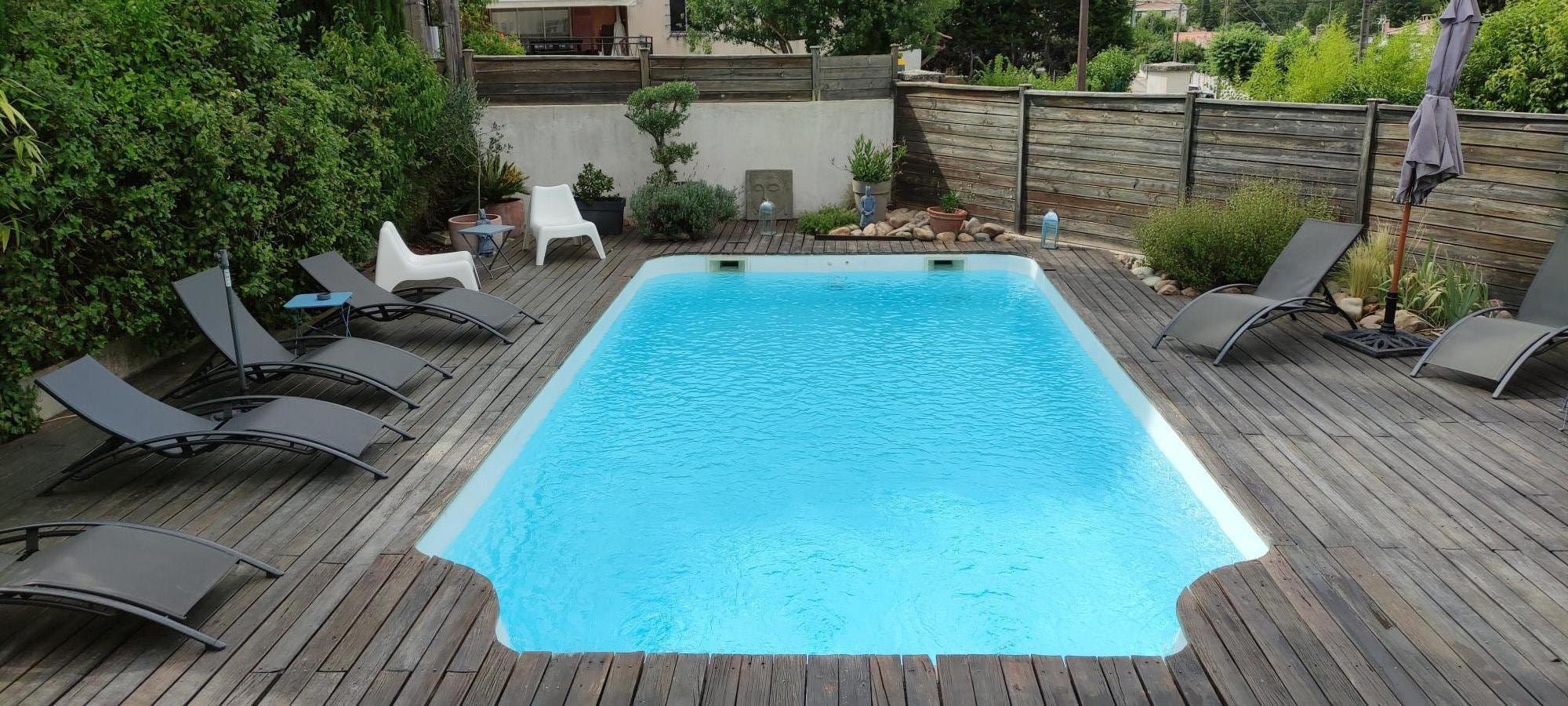 Villa pont de l’arc vos vacances à aix-en-provence avec piscine jardin terrasse